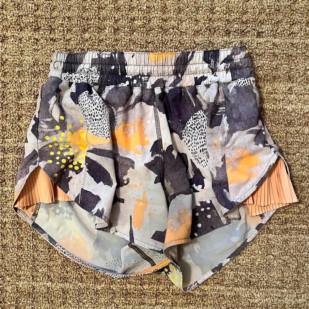 lululemon “pleat to street” shorts